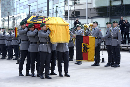 Staatsakt für Hans-Dietrich Genscher in Bonn