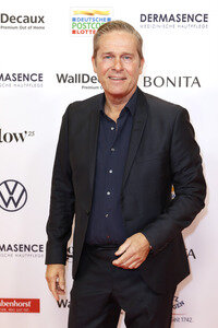 Goldene Bild der Frau 2025 in Hamburg