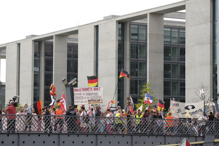 'Merkel muss weg' Demo in Berlin