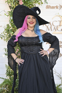 Filmpremiere 'Practical Magic 2 - Zauberhafte Schwestern' in Los Angeles