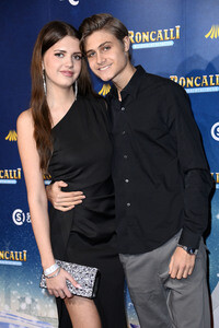 Premiere des 21. Original Roncalli Weihnachtscircus 2025 in Berlin