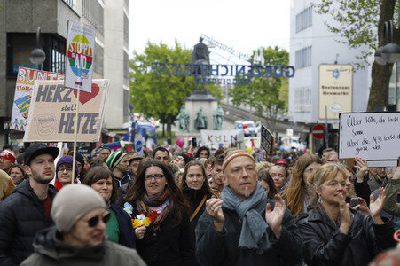 Demonstrationen gegen den AfD Bundesparteitag in Köln