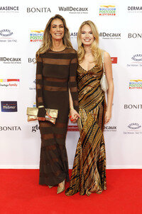 Goldene Bild der Frau 2025 in Hamburg