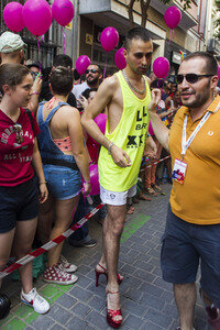 Heeled Shoes Wettlauf auf der Madrid Gay Pride 2018