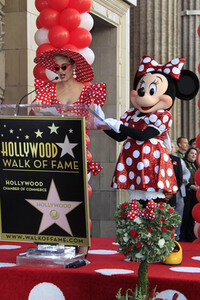 Minnie Mouse erhält einen Stern auf dem Hollywood Walk of Fame in Los Angeles