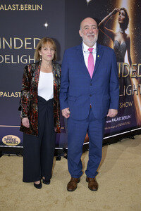 Weltpremiere der 'Blinded by Delight' Grand Show 2025 in Berlin