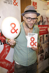 DKMS-Registrierungs- und Informationsstand zum World Blood Cancer Day, Berlin