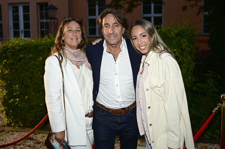 Theaterpremiere 'Der eingebildet Kranke' und 90. Geburtstag von Dieter Hallervorden in Berlin