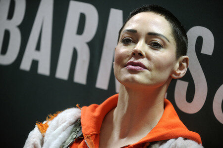 Buchsignierstunde mit Rose McGowan Book in New York