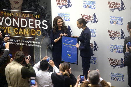 Ernennung von Wonder Woman zur UN-Botschfterin in New York