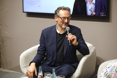 Eckart von Hirschhausen auf der Frankfurter Buchmesse 2025 in Frankfurt