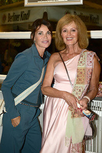 Theaterpremiere 'Der eingebildet Kranke' und 90. Geburtstag von Dieter Hallervorden in Berlin