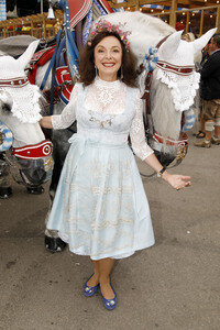 Regines Damenwiesn beim Oktoberfest 2025 in München