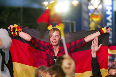 WM-Fanmeile beim Spiel Deutschland gegen Ghana, Berlin