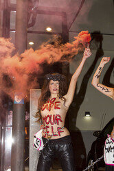 Femen Aktivistinnen stürmen das Bordell 'Artemis', Berlin