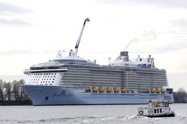 Das Kreuzfahrtschiff 'MS Quantum of the Seas', Hamburg