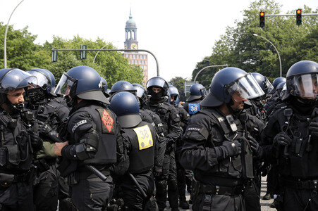 '#BlockG20 – colour the red zone!' Demonstration in Hamburg