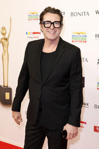 Goldene Bild der Frau 2025 in Hamburg