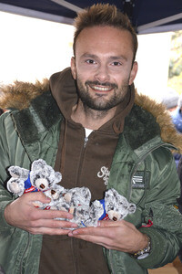 Teddybären Charity Verkauf der 'Sturm der Liebe' Stars in München