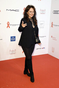 Benefizgala 'Künstler gegen Aids - Die Gala 2016' in Berlin