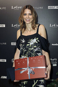 Lena Gerckes Christmas Dinner Party 2017 in Hamburg