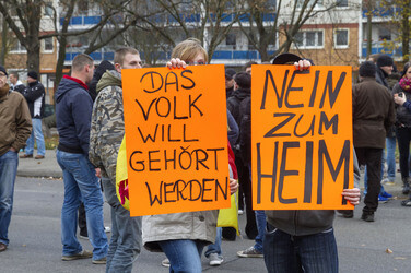 Neonazi-Demo gegen Flüchtlinge, Berlin