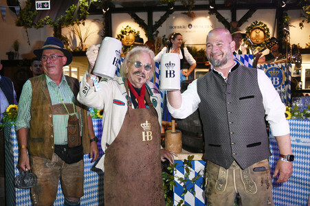 Wiesn Anstich 2026 im Hofbräu Berlin