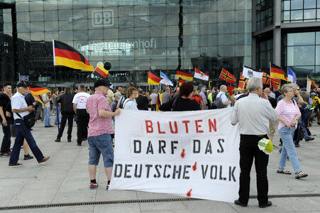 'Merkel muss weg' Demo in Berlin