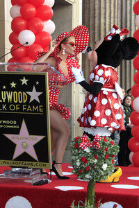 Minnie Mouse erhält einen Stern auf dem Hollywood Walk of Fame in Los Angeles