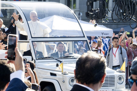 Papst Leo XIV. hält die Corpus Christi Messe in Madrid