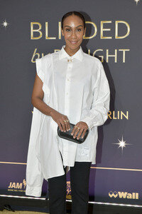 Weltpremiere der 'Blinded by Delight' Grand Show 2025 in Berlin