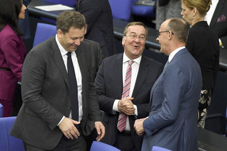 64. Sitzung des Deutschen Bundestages in Berlin