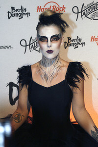 Halloween Party by Natascha Ochsenknecht im Berlin Dungeon