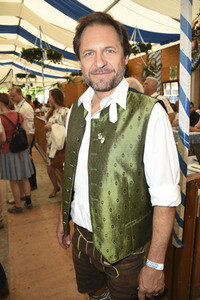 Angela Merkel besucht eine Festzeltveranstaltung der CSU in München