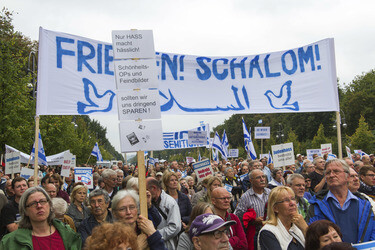 'Deutschland steht auf: Nie wieder Judenhass!' Demonstration, Berlin