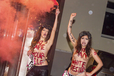 Femen Aktivistinnen stürmen das Bordell 'Artemis', Berlin