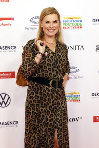 Goldene Bild der Frau 2025 in Hamburg