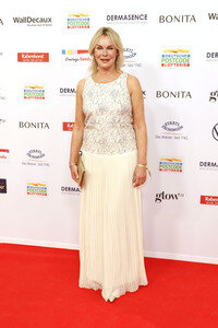 Goldene Bild der Frau 2025 in Hamburg