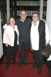 Premiere des Theaterstücks 'Wand an Wand' in Hamburg