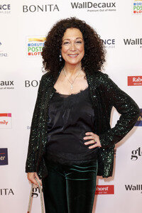 Goldene Bild der Frau 2025 in Hamburg