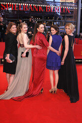 Birge Schade, Anna Brüggemann, Lucie Aron, Lea van Acken, Franziska Weisz