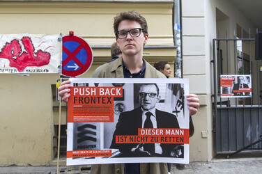 Farbbeutel Attacke auf Klaus Rösler, Berlin