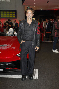 Grand Opening des AMG Brand Center Hamburg