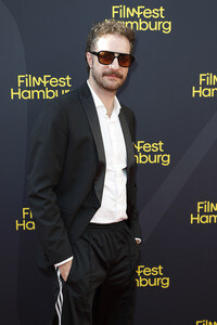 Serienpremiere 'Nine to Five - Das Amt', Filmfest Hamburg 2026