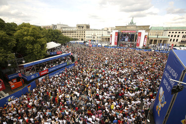 WM-Fanmeile beim Spiel Deutschland gegen USA, Berlin