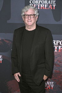 Filmpremiere 'Corporate Retreat' in Burbank