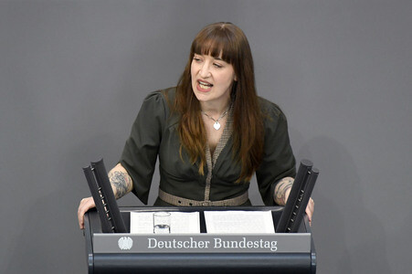 64. Sitzung des Deutschen Bundestages in Berlin