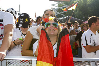 WM-Fanmeile beim Spiel Deutschland gegen Portugal, Berlin
