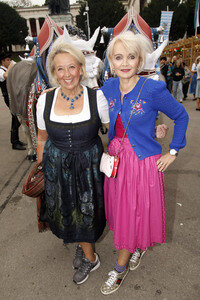 Regines Damenwiesn beim Oktoberfest 2025 in München