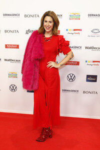 Goldene Bild der Frau 2025 in Hamburg